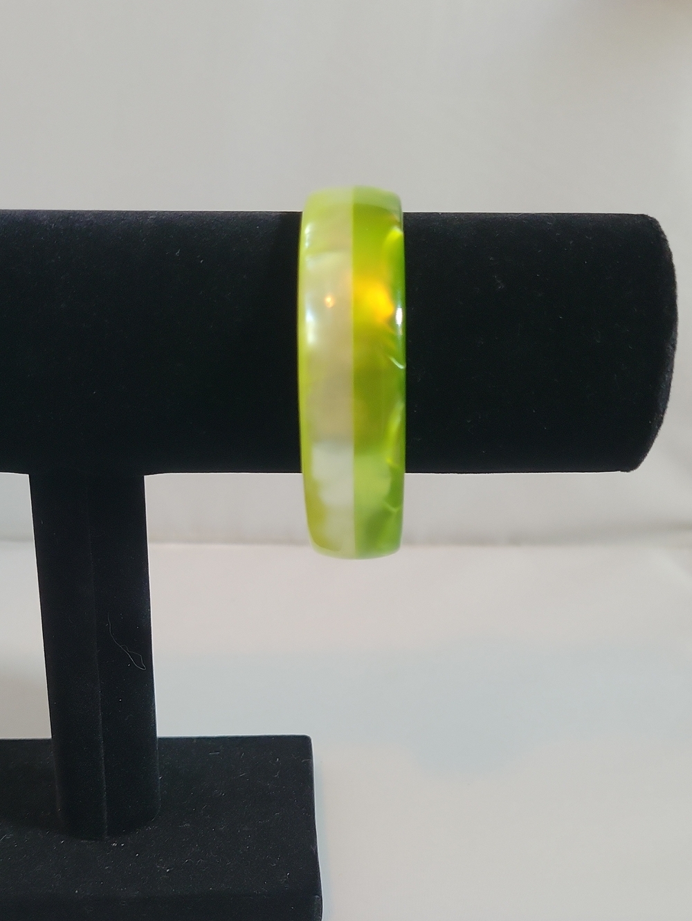 Vintage Lime Green Resin Bangle Bracelet - Women Jewelry